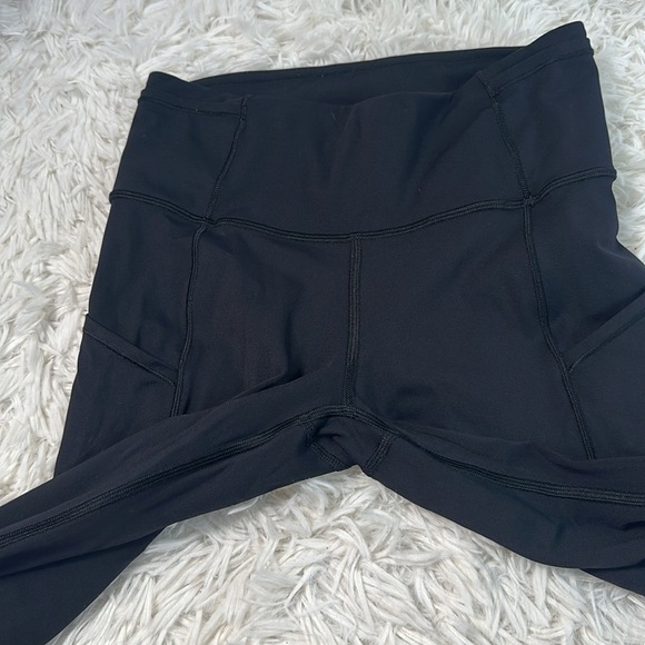 Lululemon Fast & Free Crop II *Nulux 19" Black - Picture 2 of 6